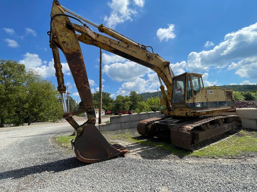 1987 CATERPILLAR 235